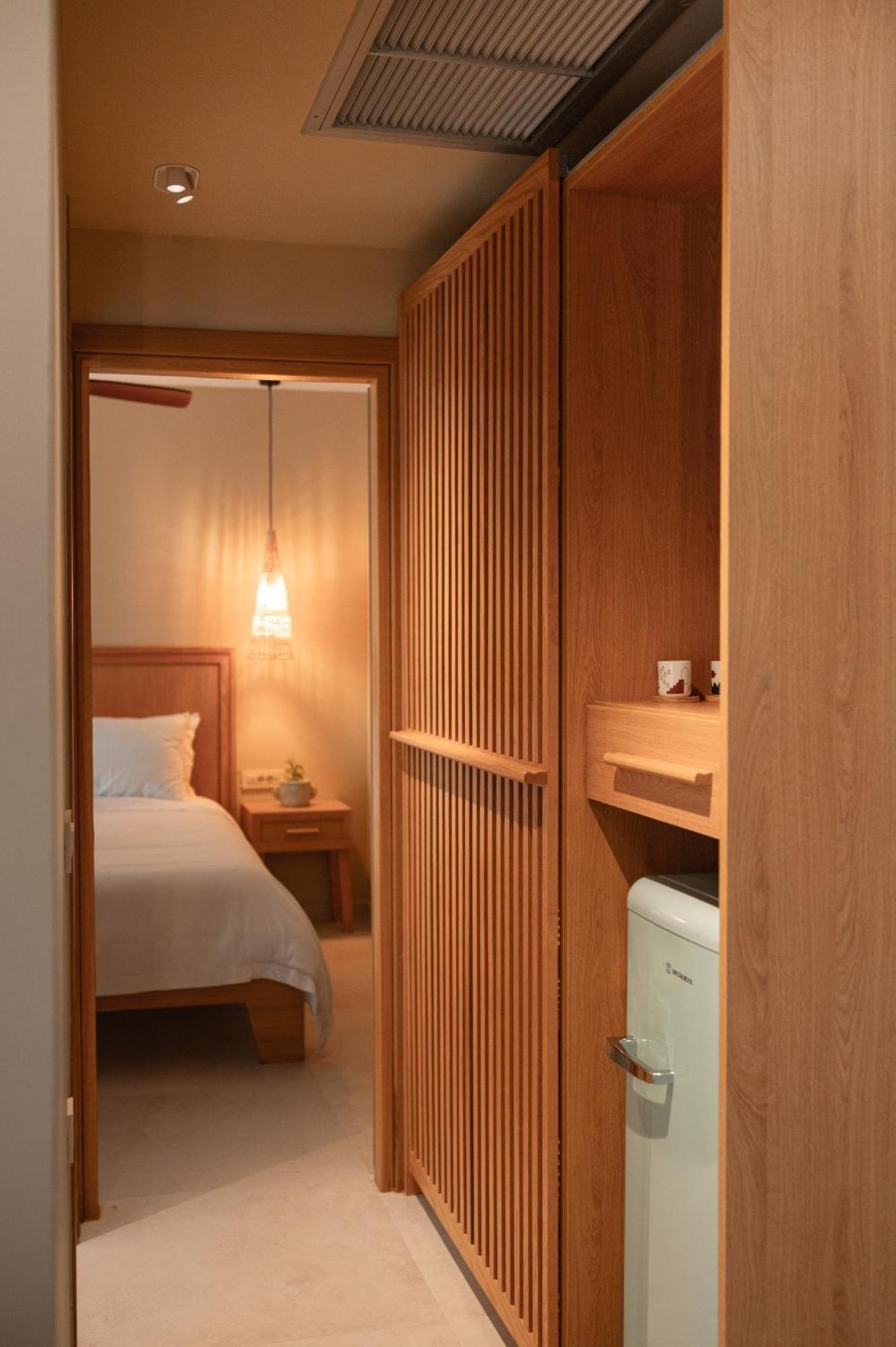 Trinity Design Suites Valanidorachi Экстерьер фото