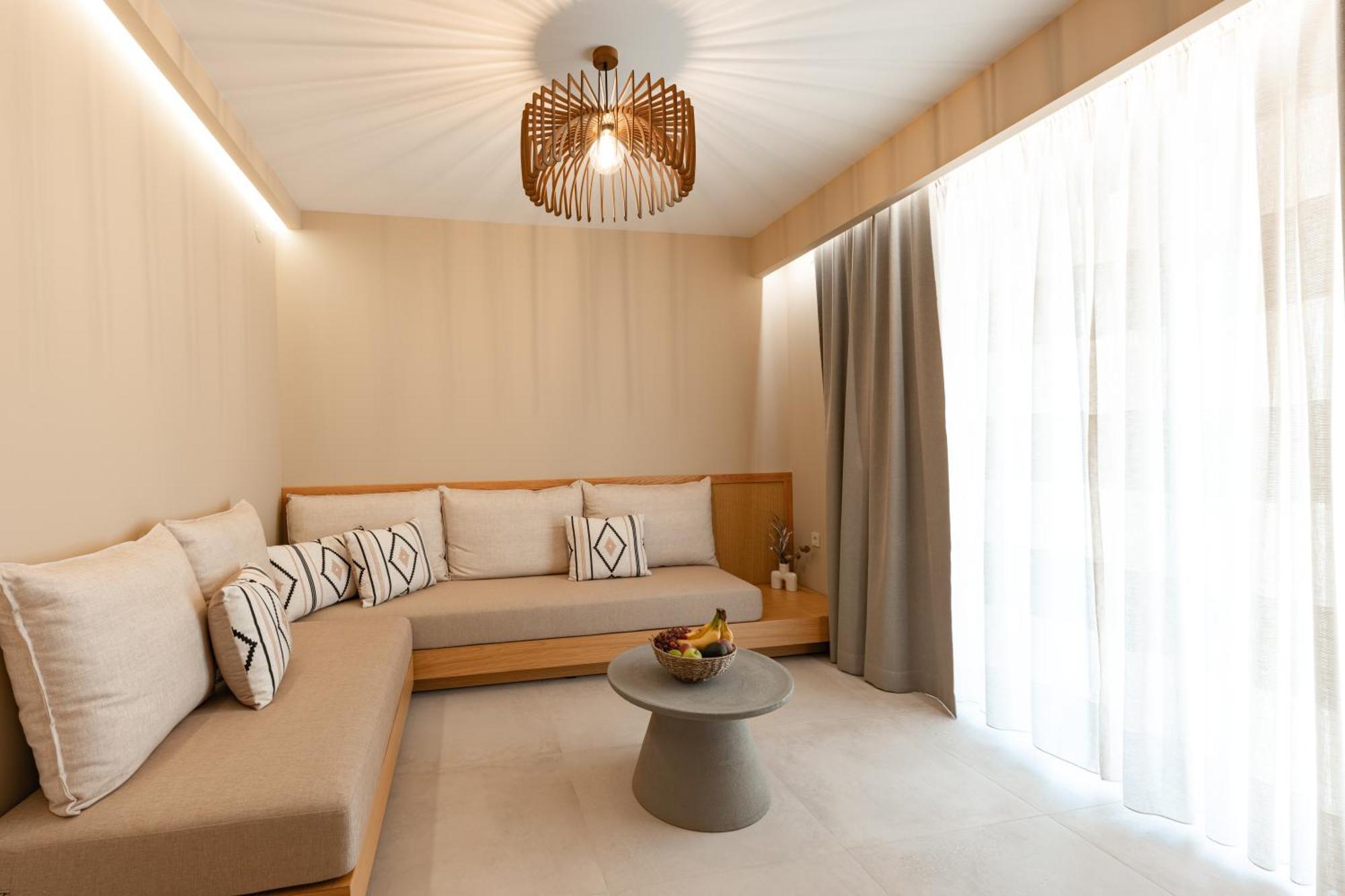 Trinity Design Suites Valanidorachi Экстерьер фото